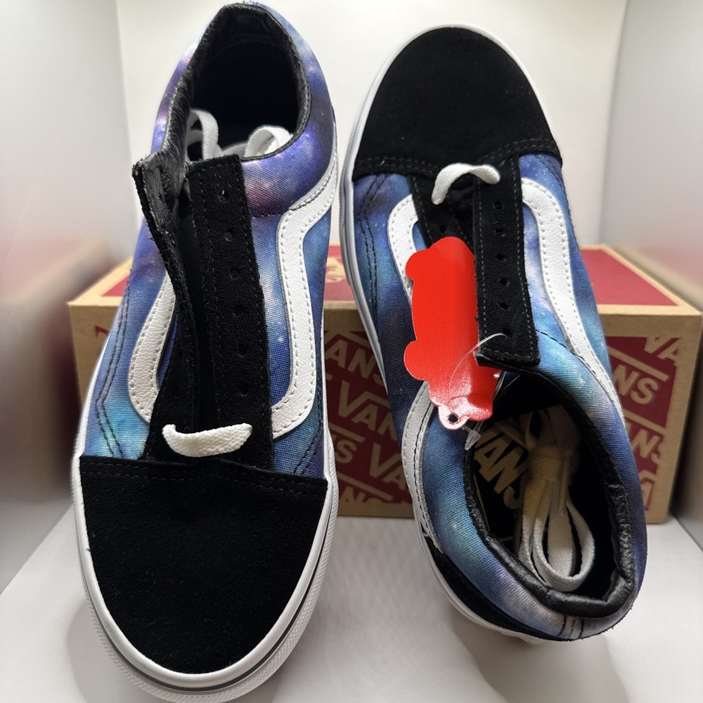 NIB Van's Authentic Old Skool Galaxy Black/True White 4.5 US‎ Men 6 US Woman